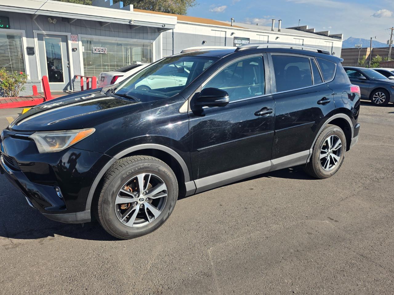 Toyota RAV4 AWD 4dr XLE (Natl) 2016