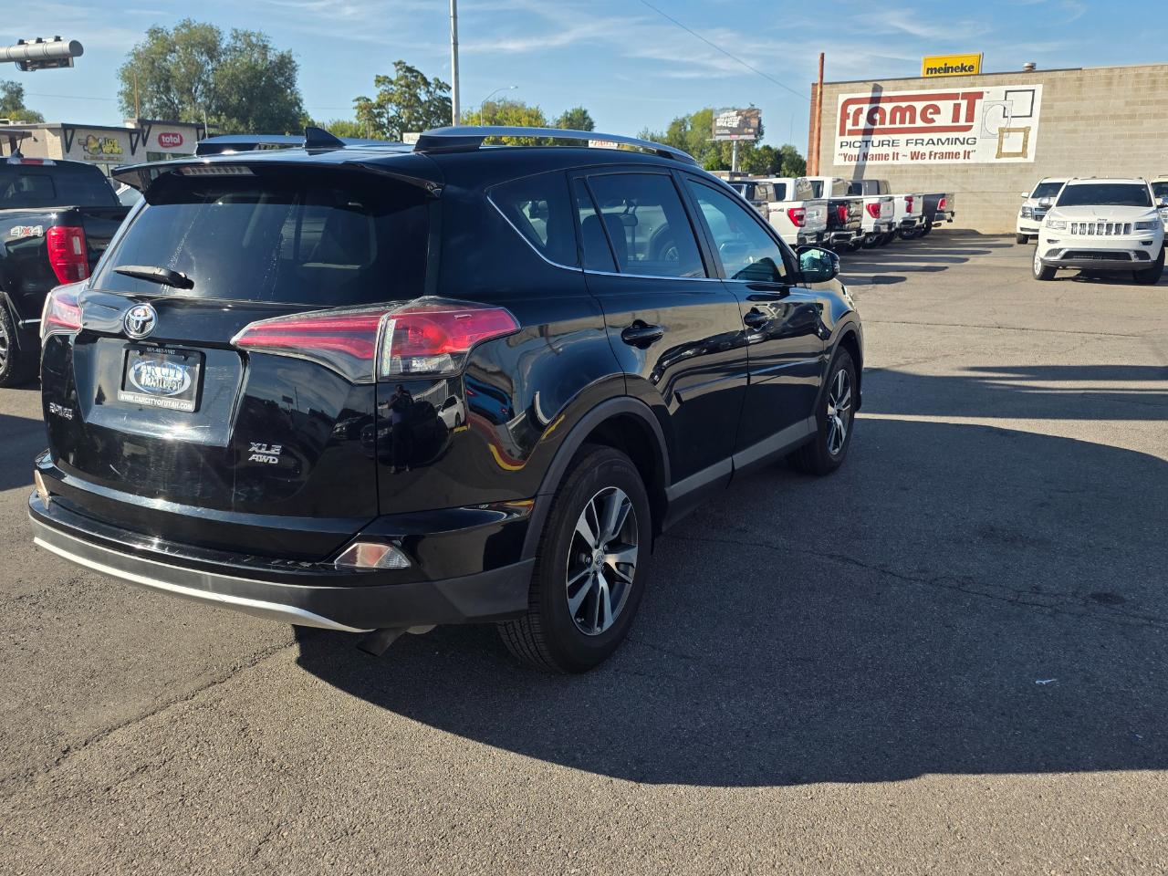 Toyota RAV4 AWD 4dr XLE (Natl) 2016