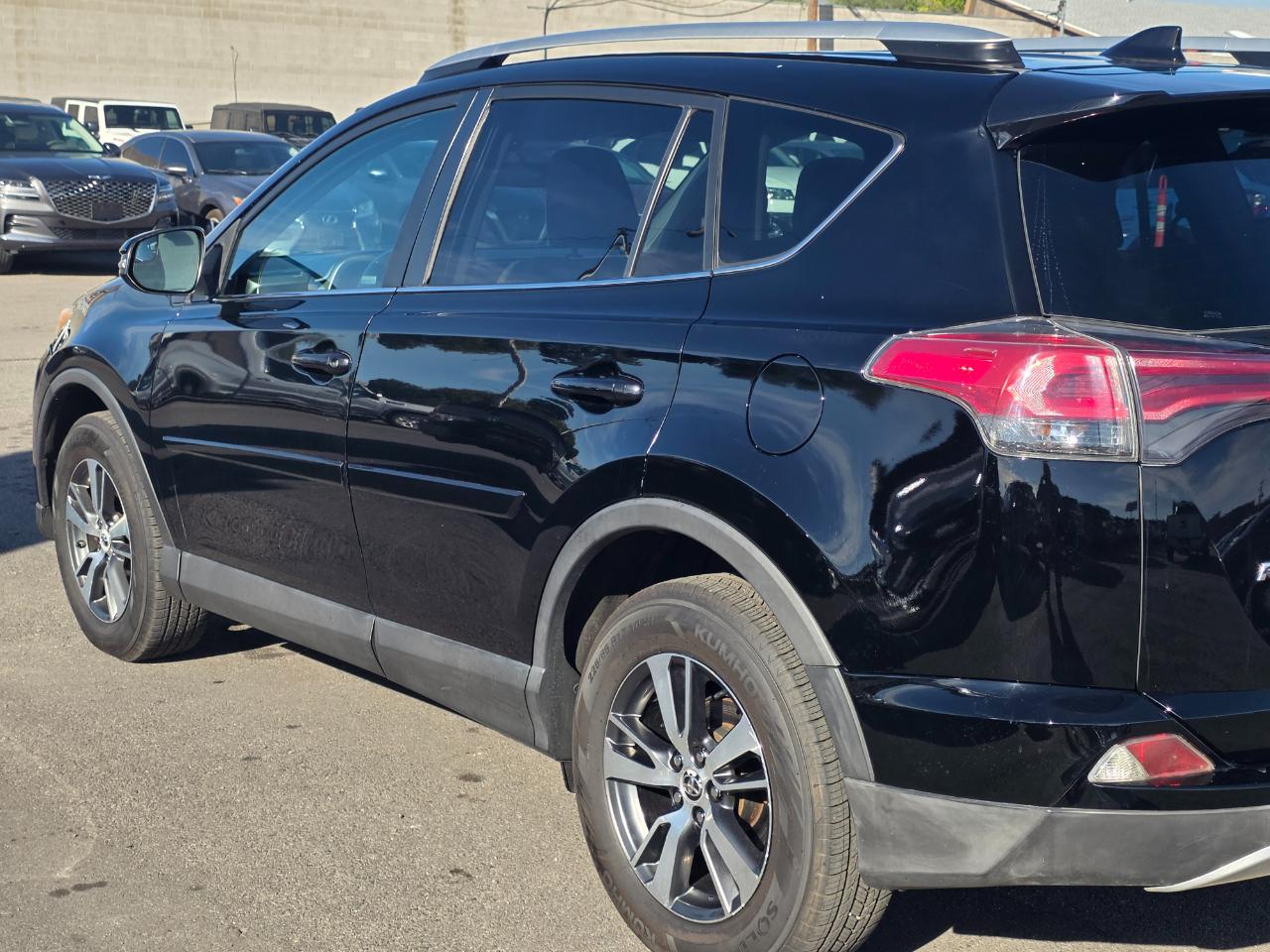 Toyota RAV4 AWD 4dr XLE (Natl) 2016