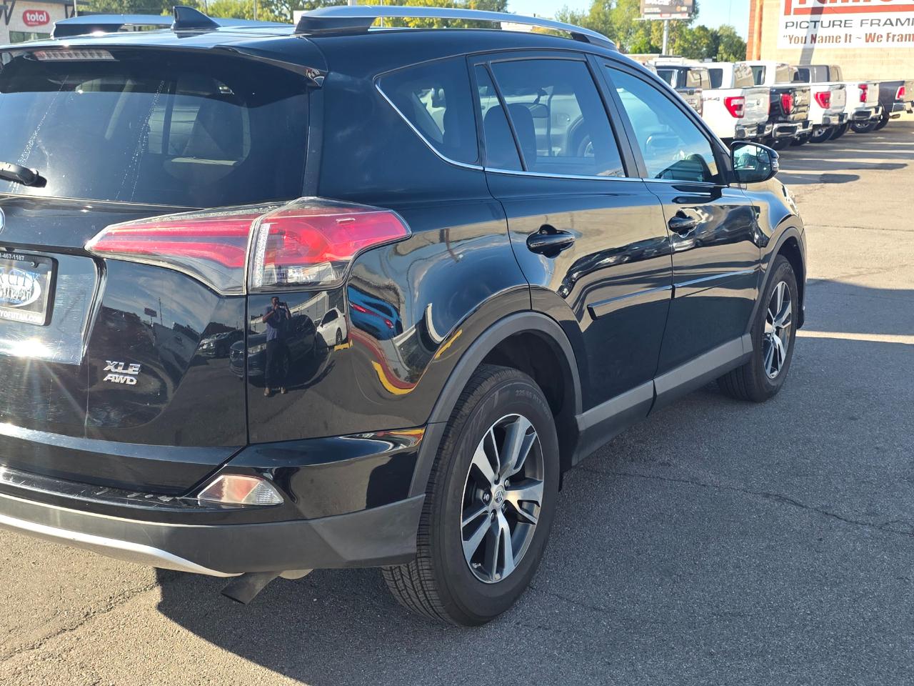 Toyota RAV4 AWD 4dr XLE (Natl) 2016