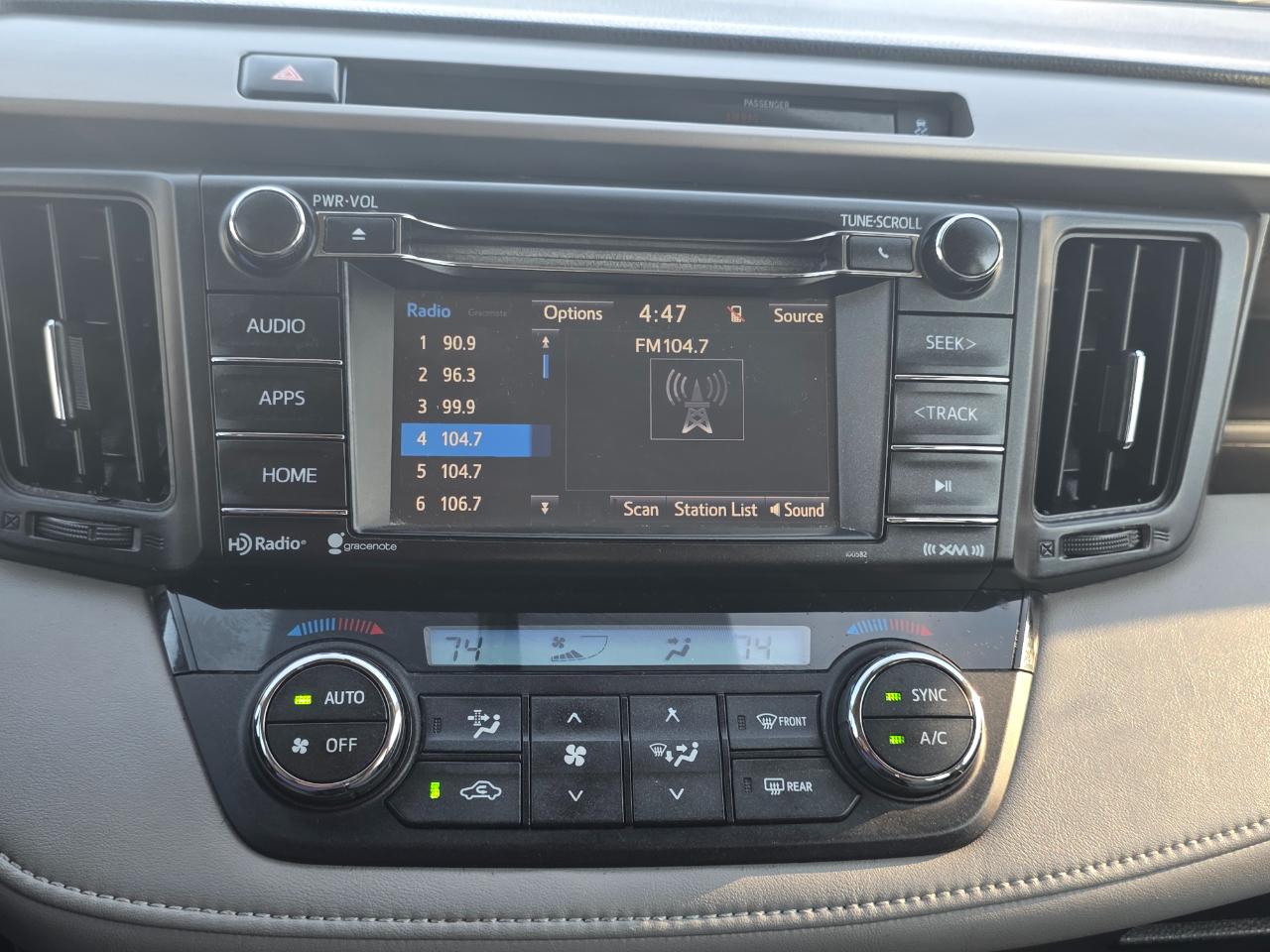 Toyota RAV4 AWD 4dr XLE (Natl) 2016