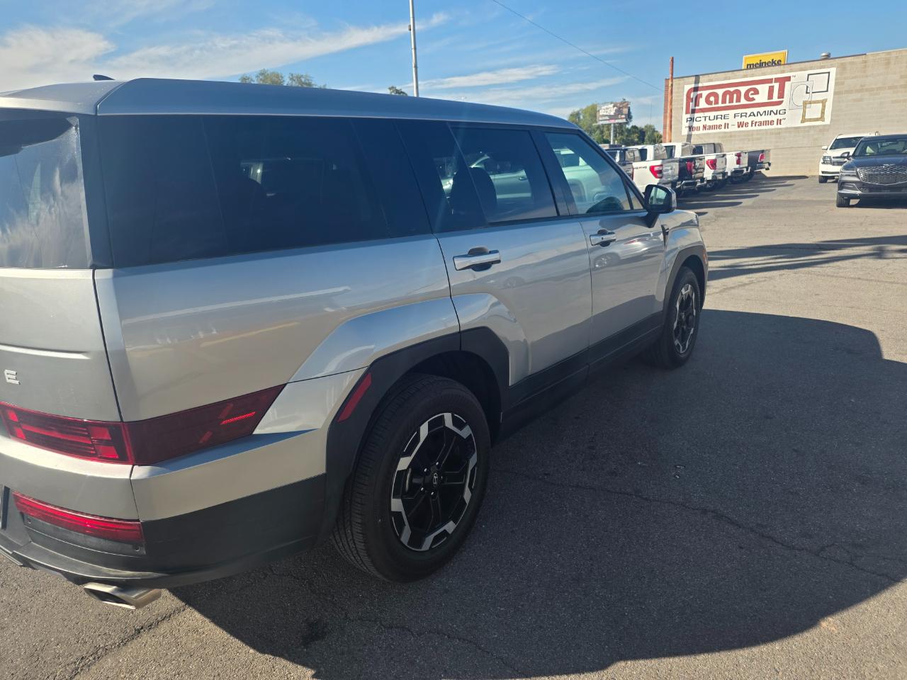 Hyundai Santa Fe SE FWD 2025