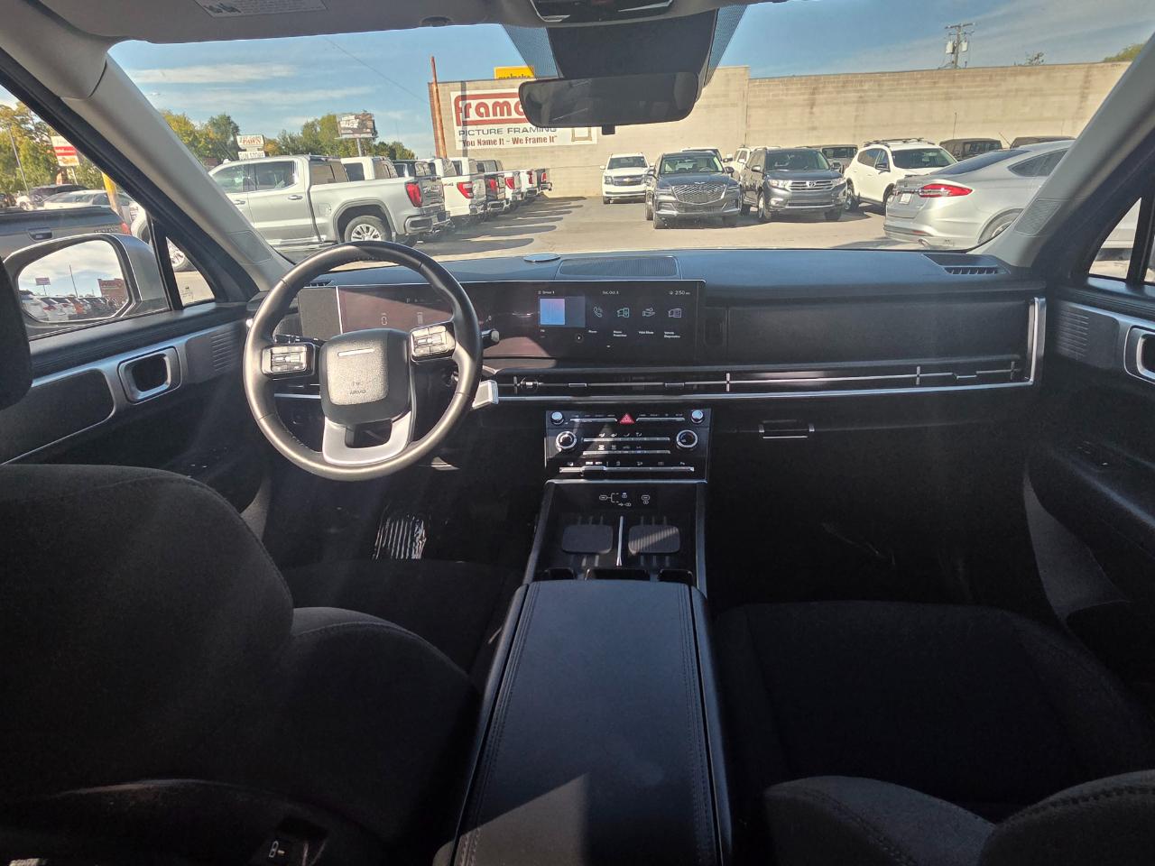 Hyundai Santa Fe SE FWD 2025