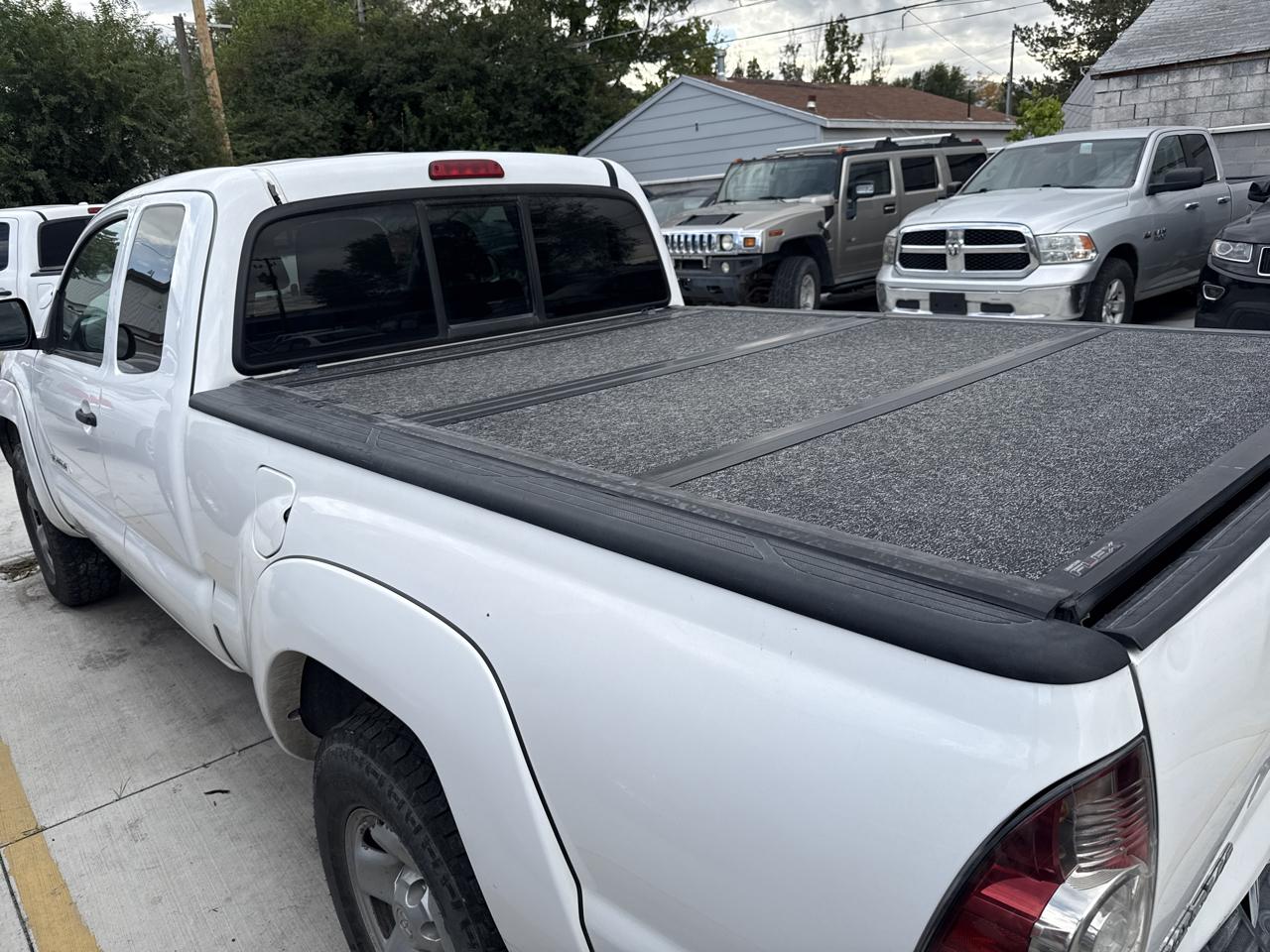 Toyota Tacoma 4WD SR Double Cab 5' Bed MT (Natl) 2013