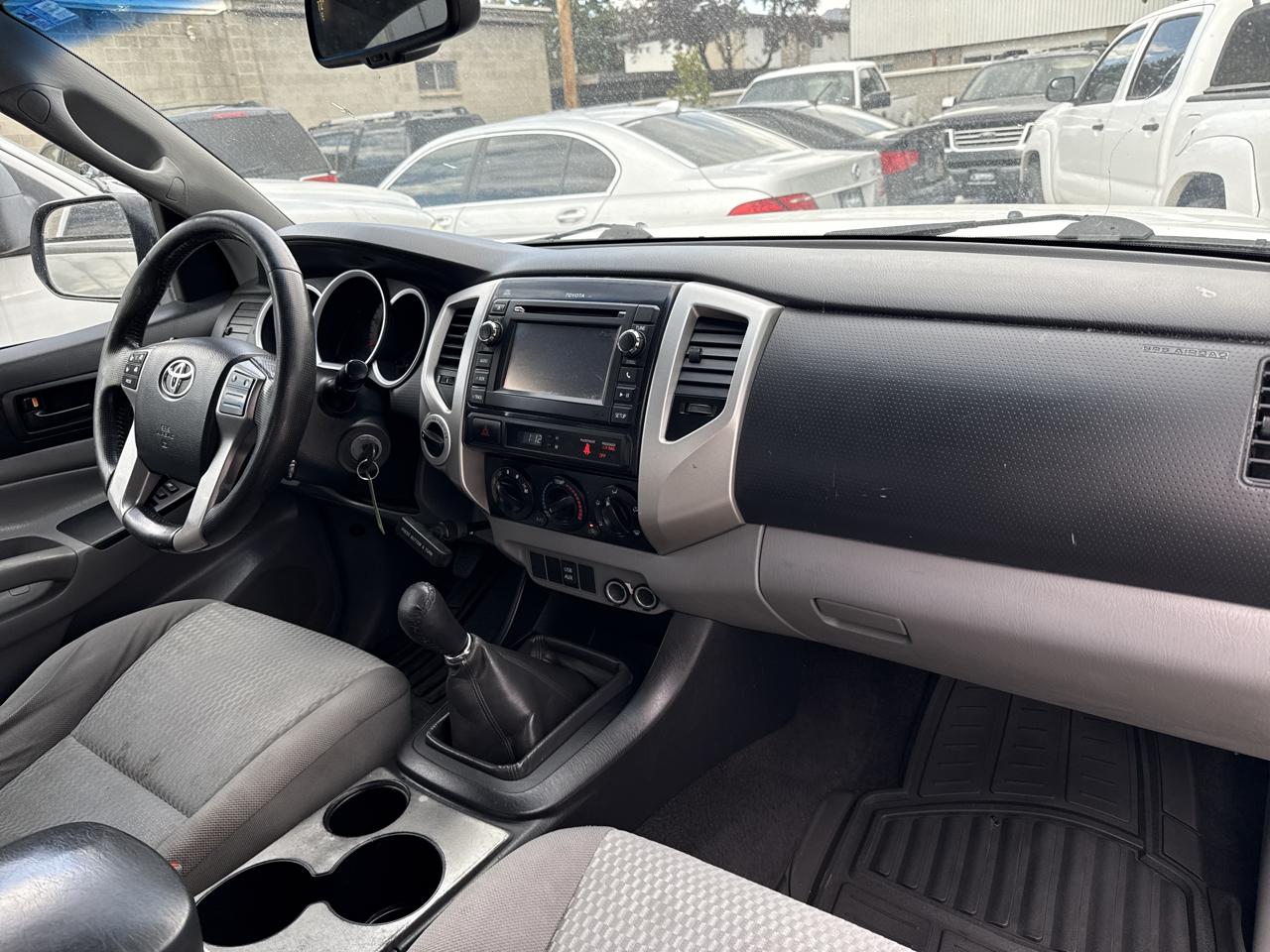 Toyota Tacoma 4WD SR Double Cab 5' Bed MT (Natl) 2013