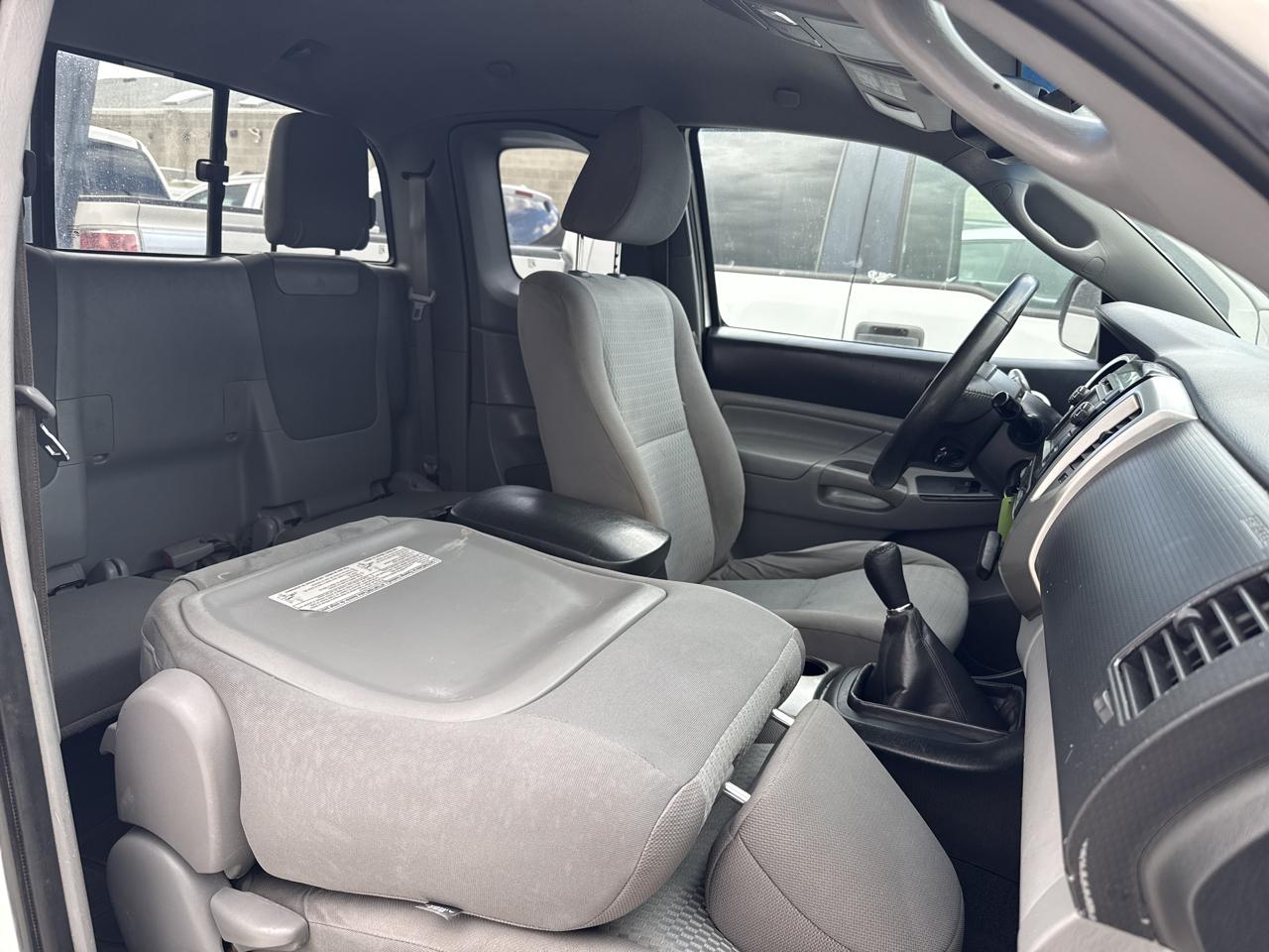 Toyota Tacoma 4WD SR Double Cab 5' Bed MT (Natl) 2013