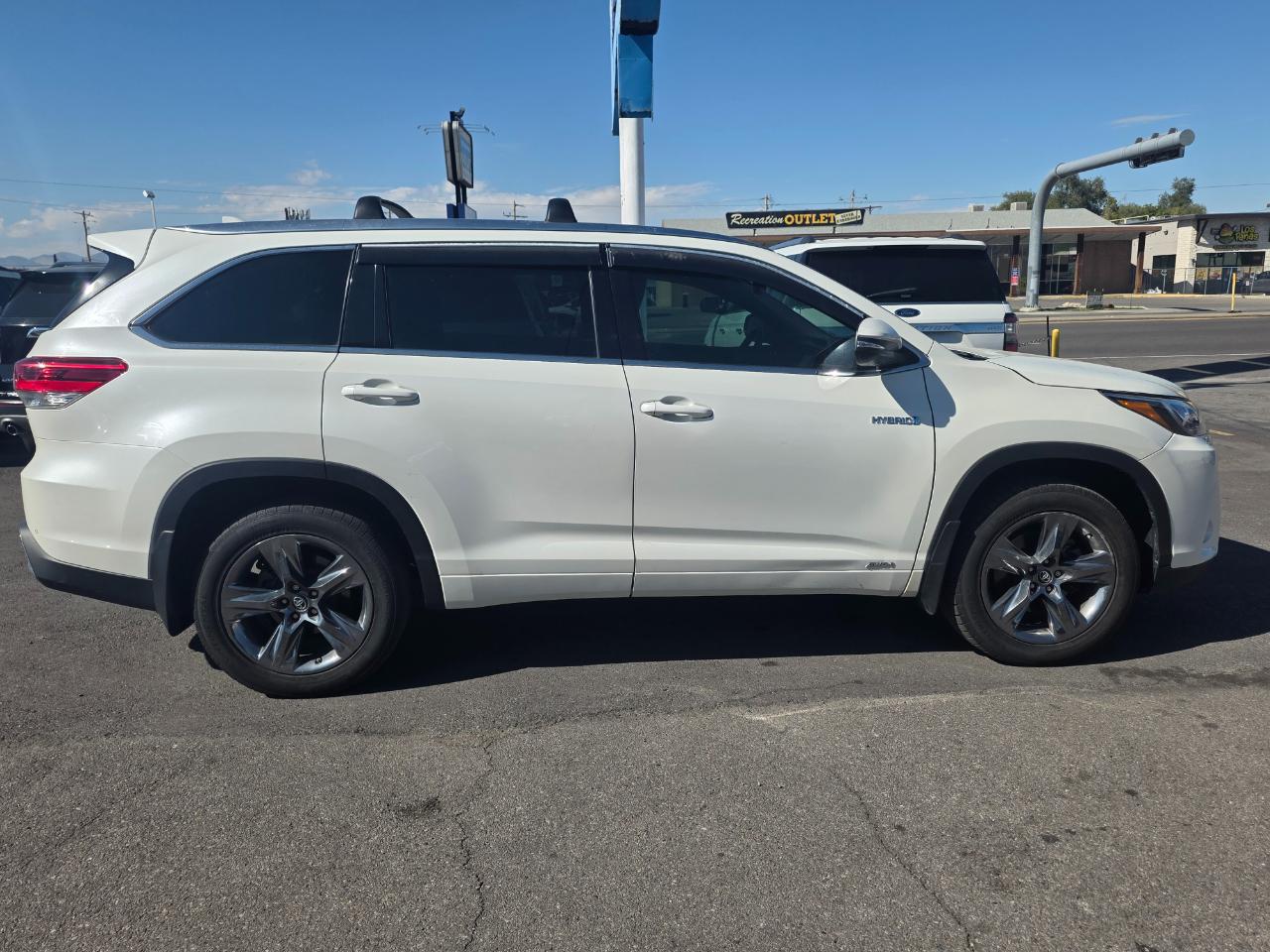 Toyota Highlander Hybrid Limited V6 AWD (Natl) 2019