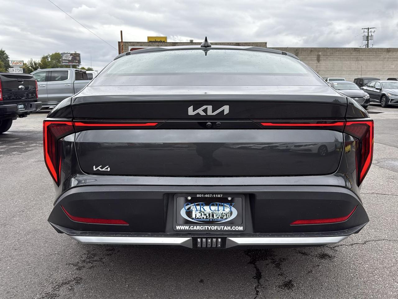 Kia K4 LXS FWD 2025