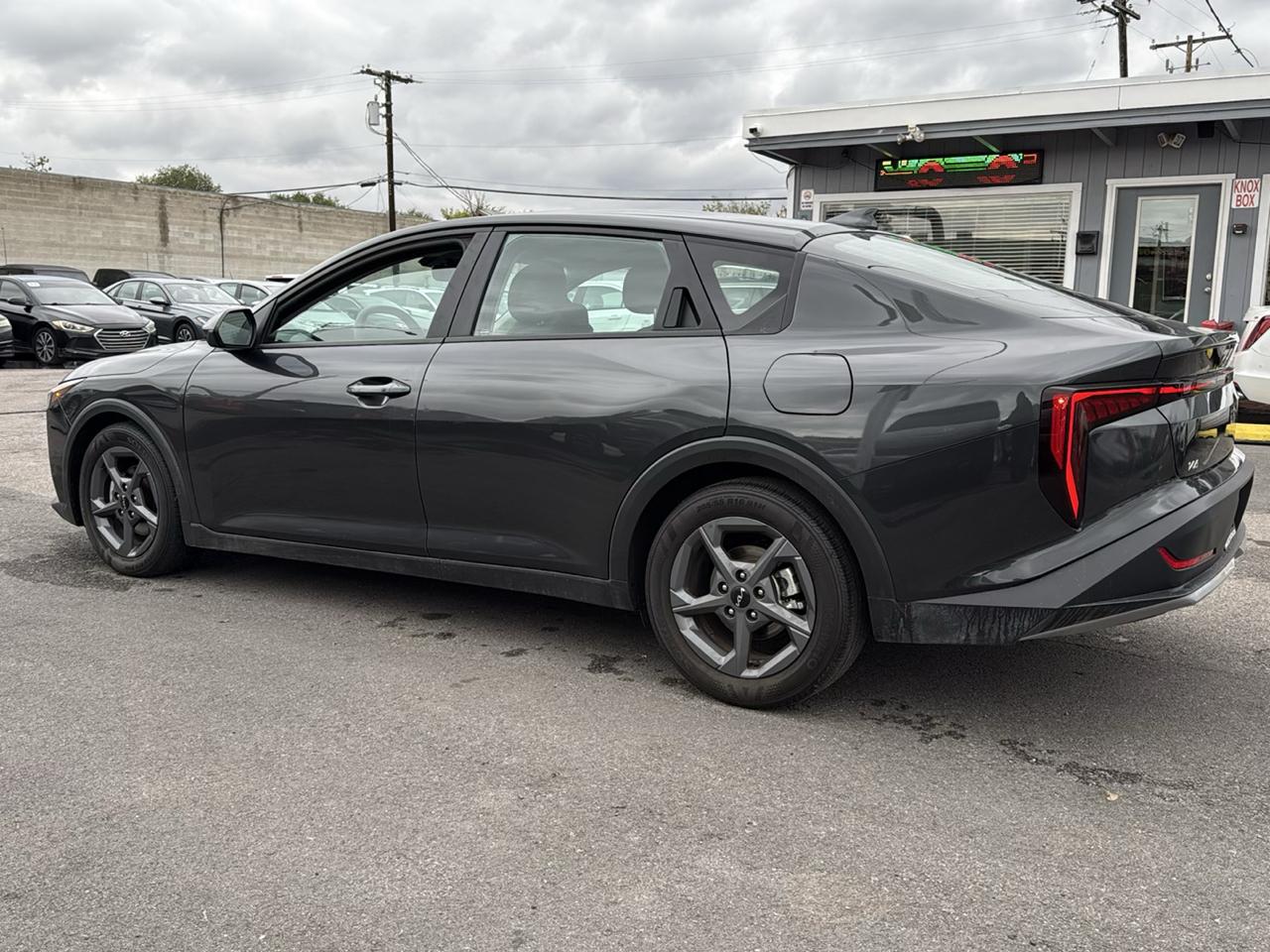 Kia K4 LXS FWD 2025
