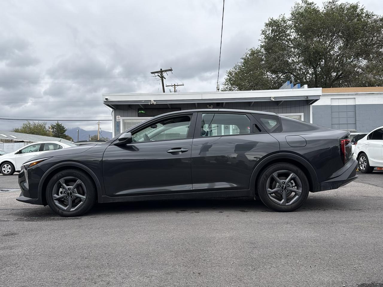 Kia K4 LXS FWD 2025