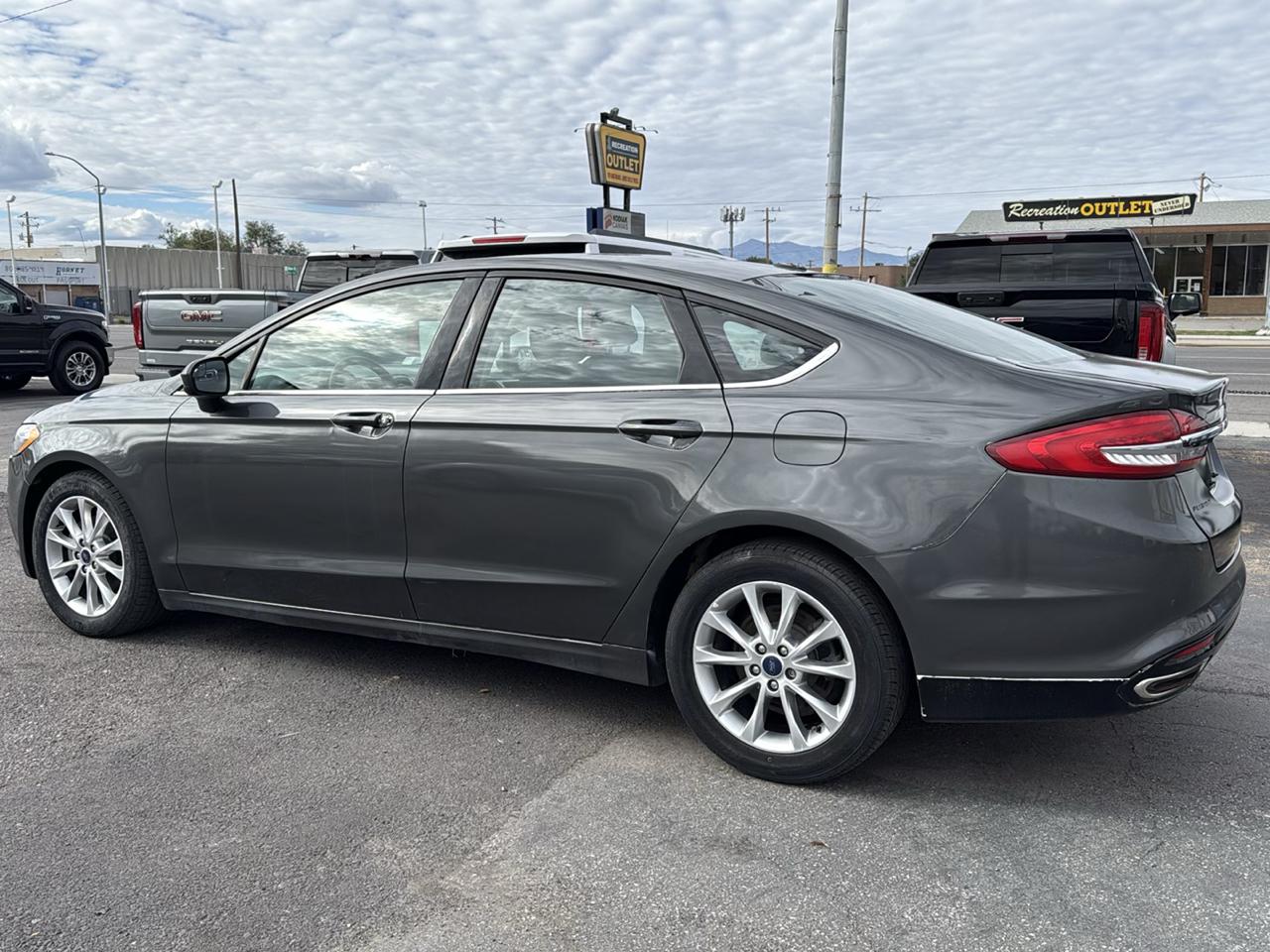 Ford Fusion SE FWD 2017