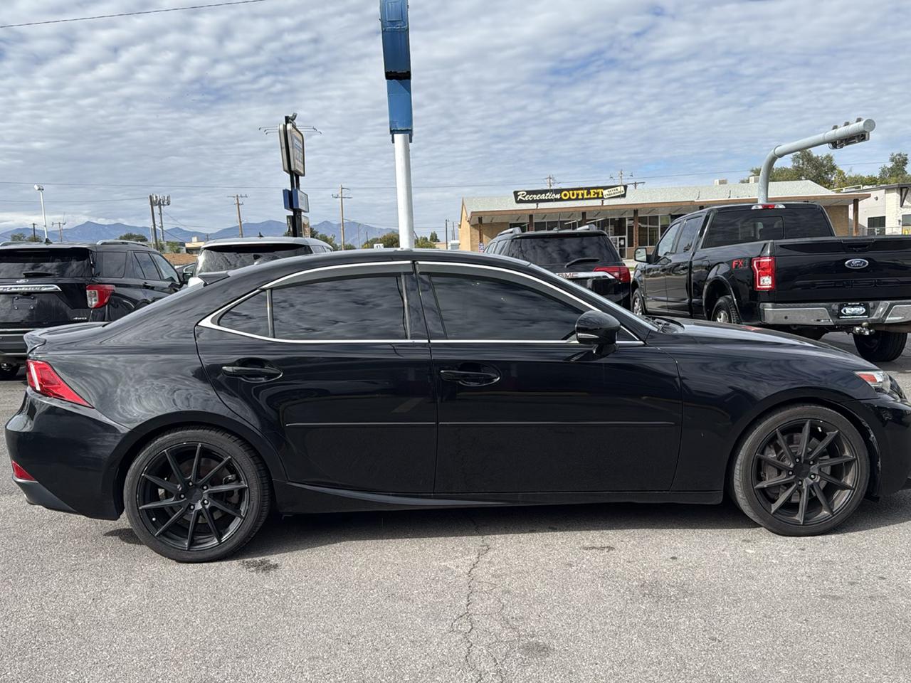 Lexus IS 300 4dr Sdn AWD 2016