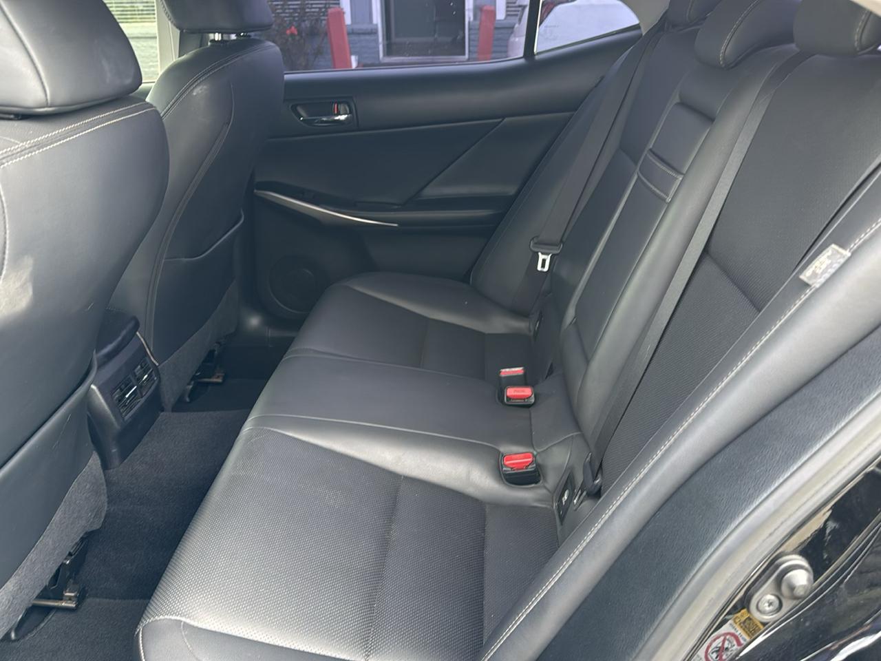 Lexus IS 300 4dr Sdn AWD 2016