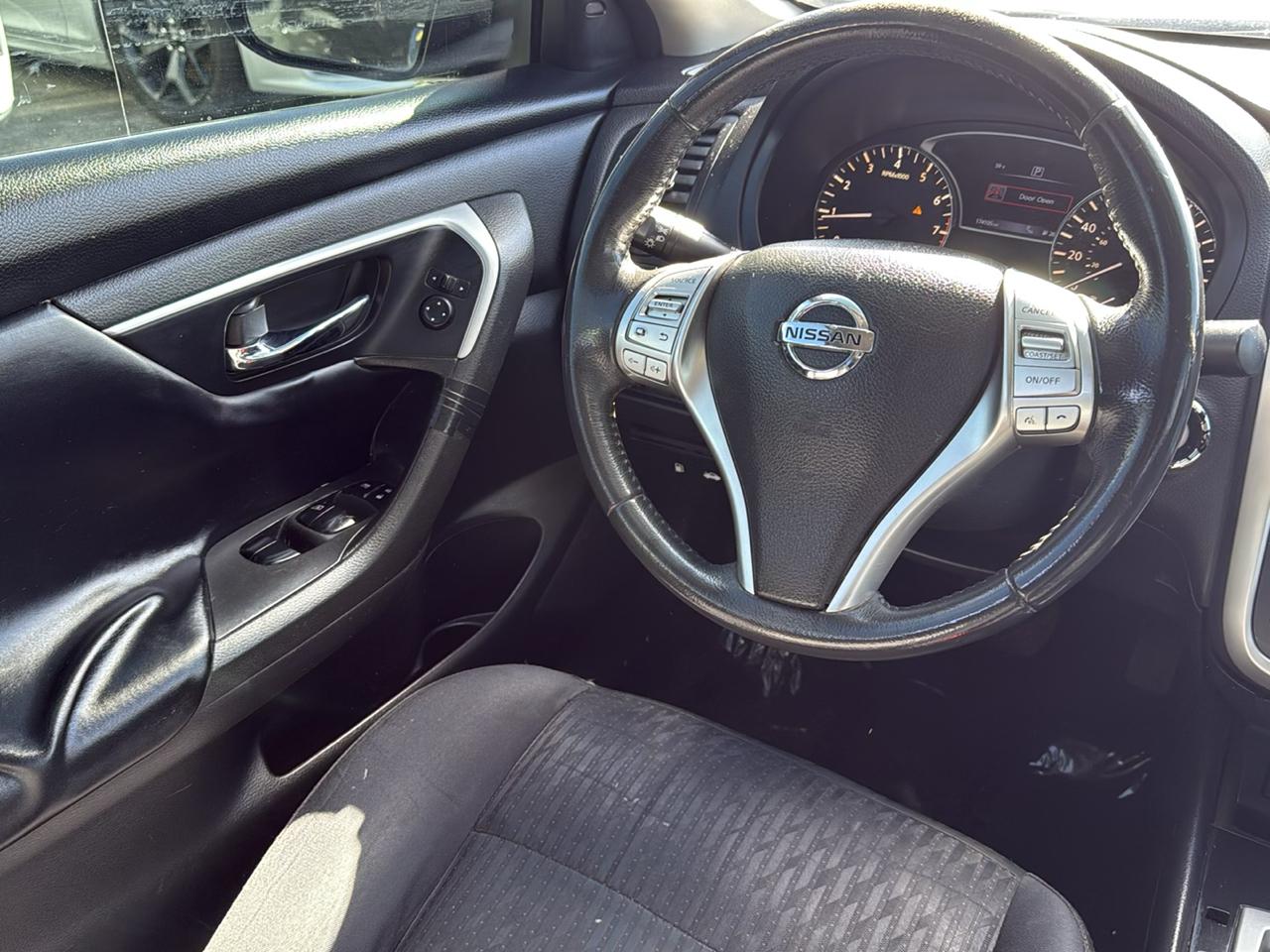 Nissan Altima 2.5 SV Sedan 2017