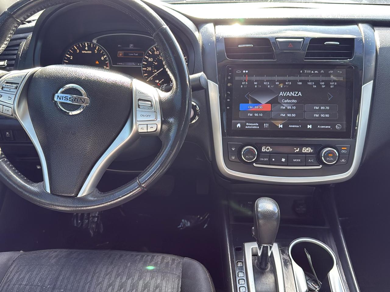 Nissan Altima 2.5 SV Sedan 2017