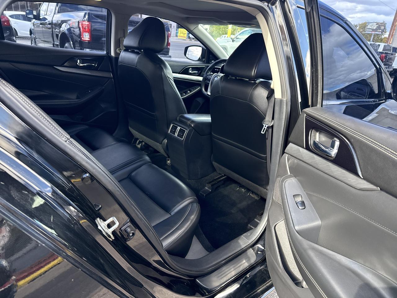 Nissan Maxima SL 3.5L 2017
