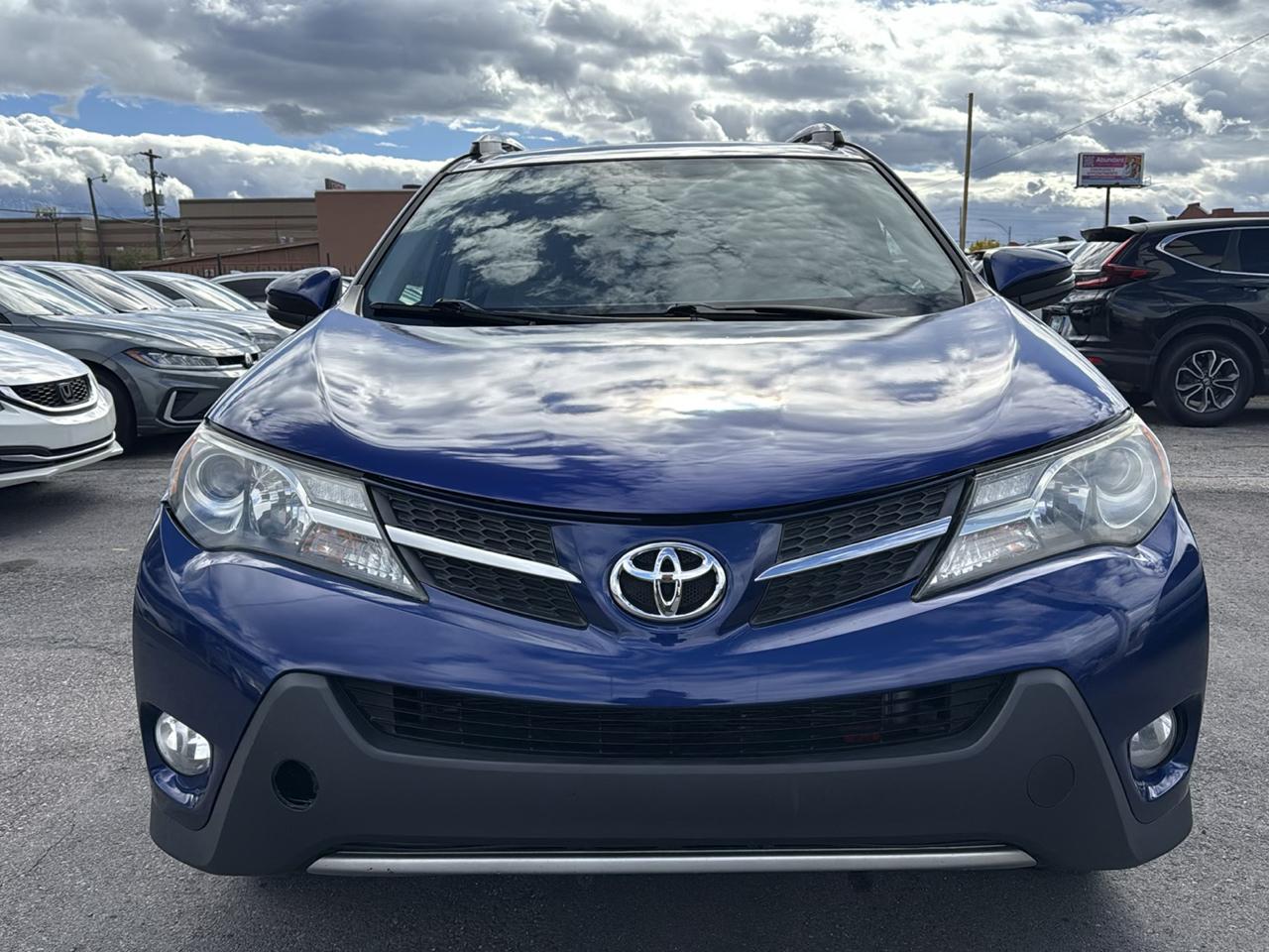 Toyota RAV4 AWD 4dr XLE (Natl) 2015
