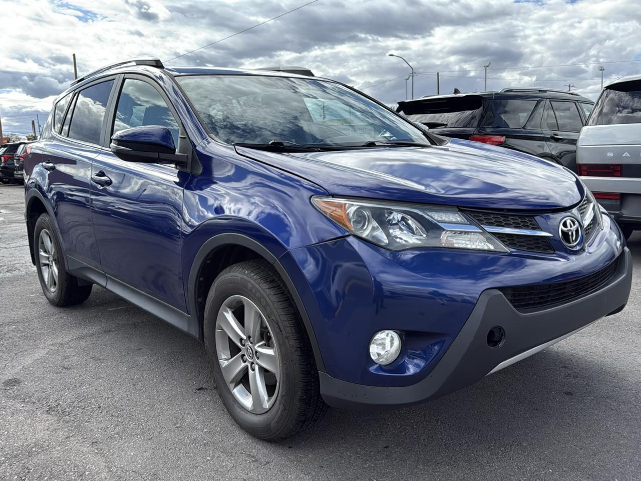 Toyota RAV4 AWD 4dr XLE (Natl) 2015