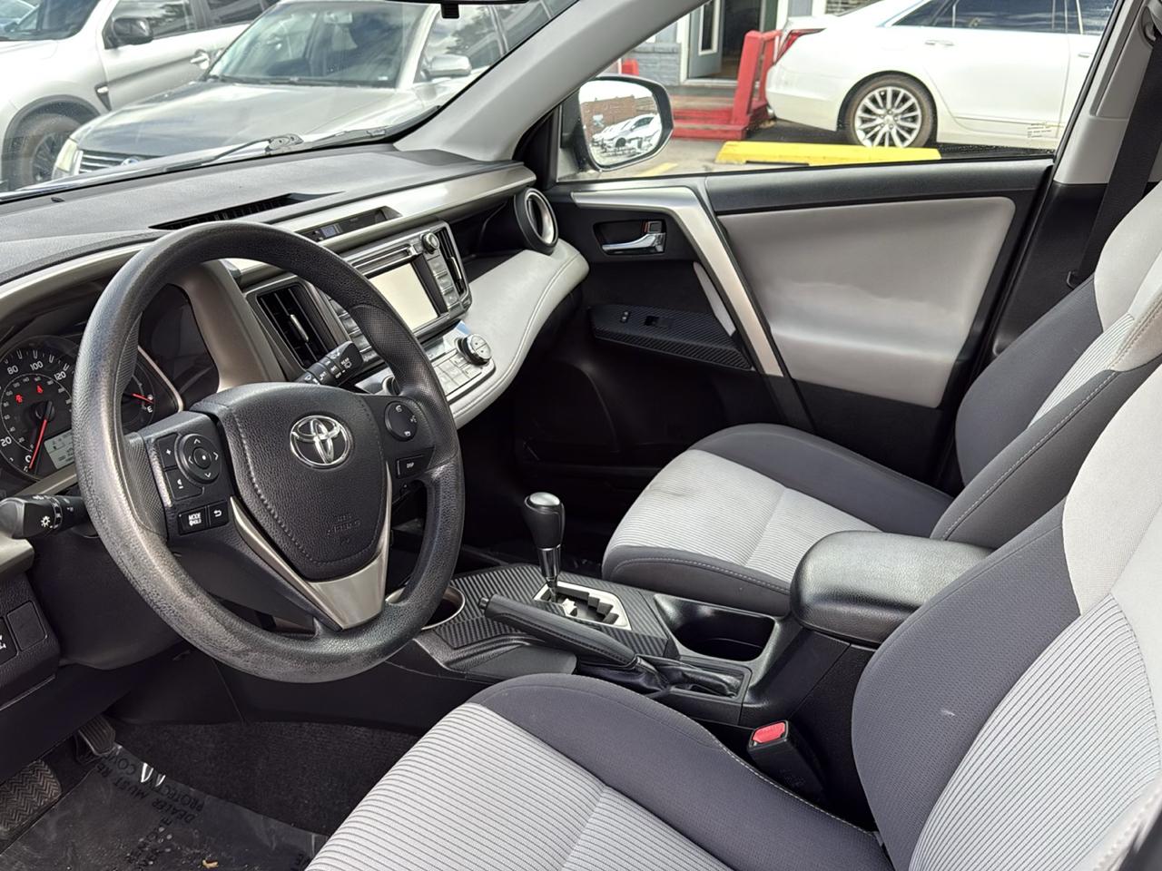 Toyota RAV4 AWD 4dr XLE (Natl) 2015