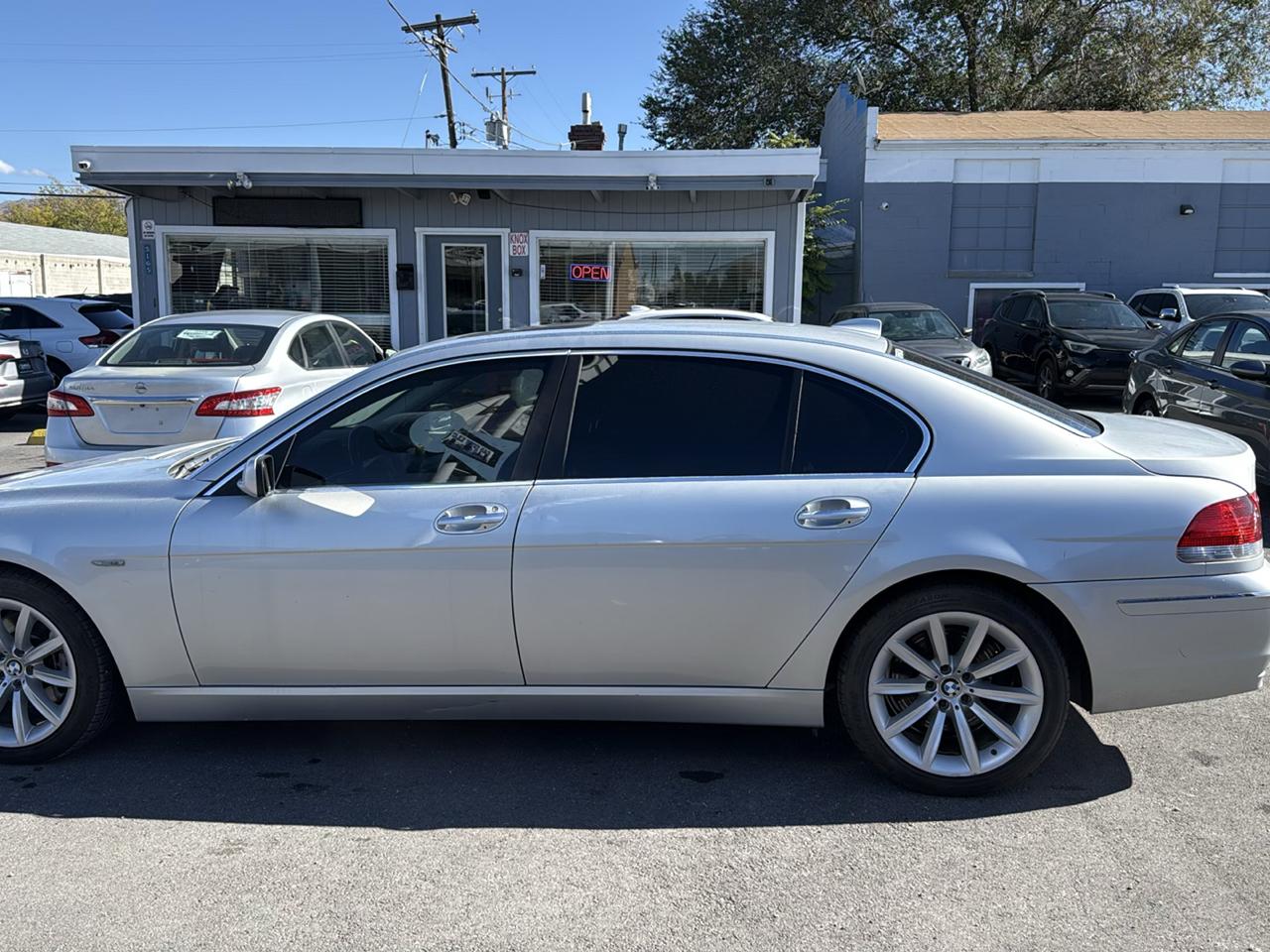 BMW 7 Series 4dr Sdn 750Li 2008