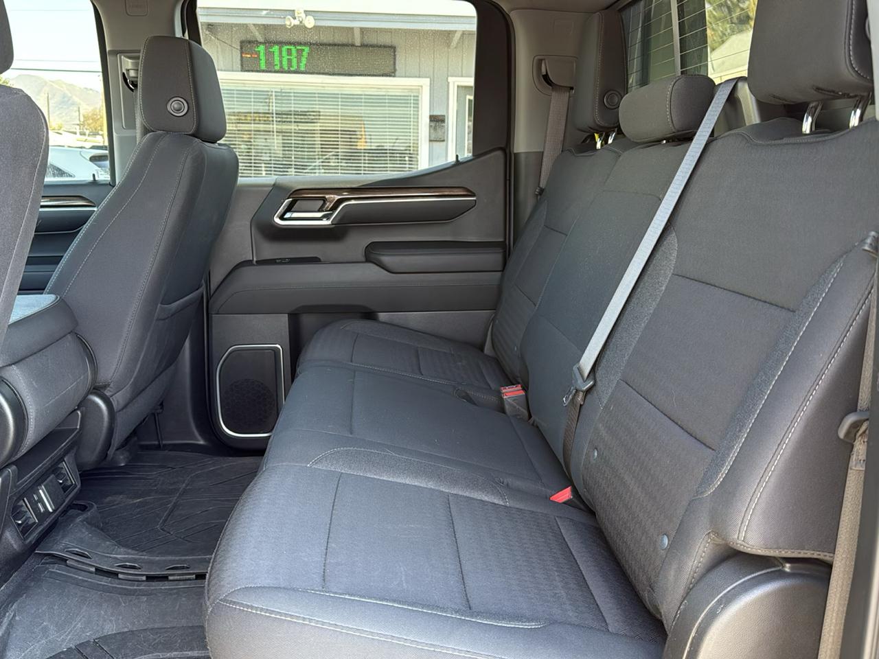 Chevrolet Silverado 1500 4WD Crew Cab 157" LT 2023