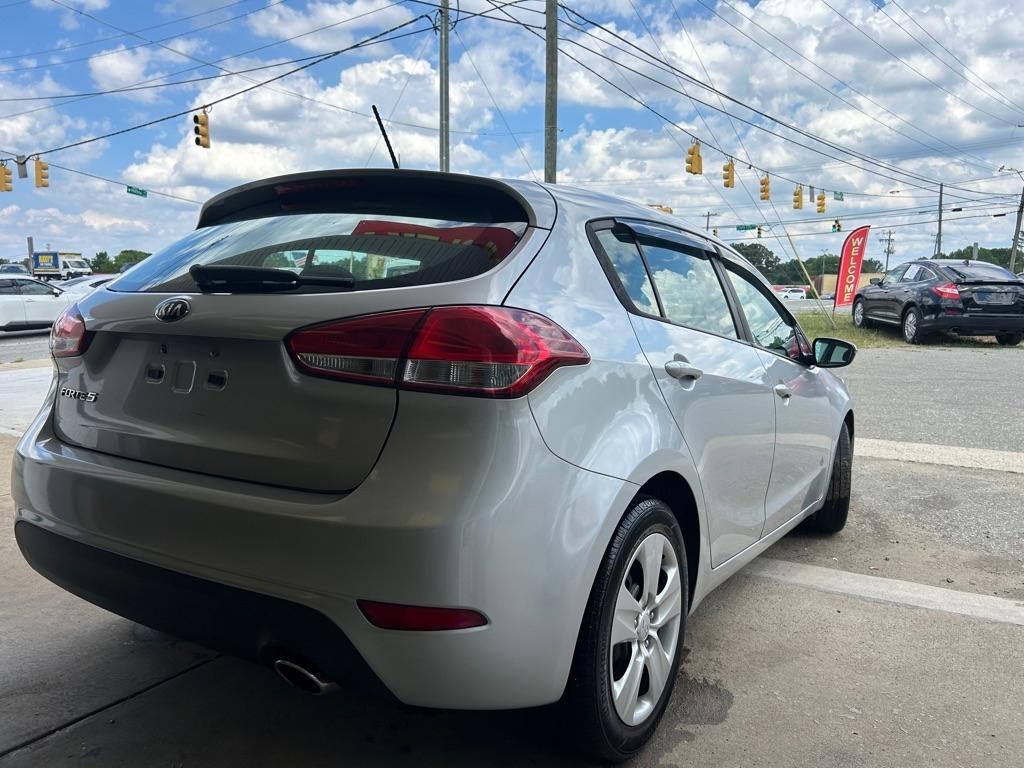 Kia Forte 5-Door LX 2016