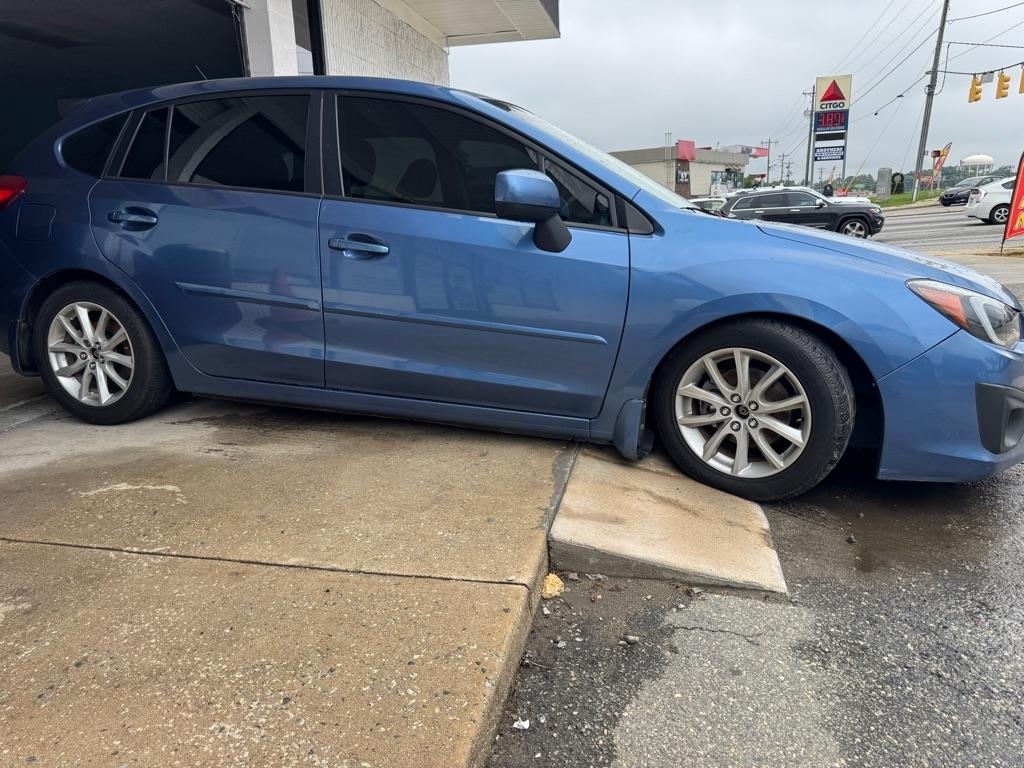 Subaru Impreza 2.0i Premium 5-Door w/All Weather Package 2014