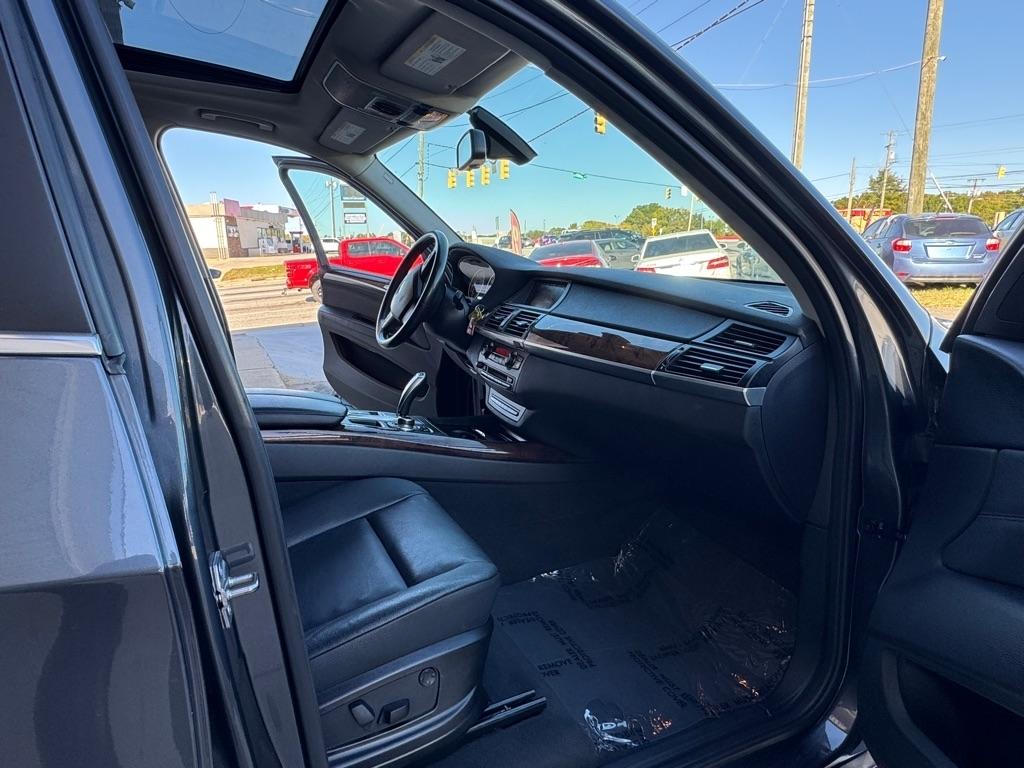 BMW X5 xDrive50i 2011