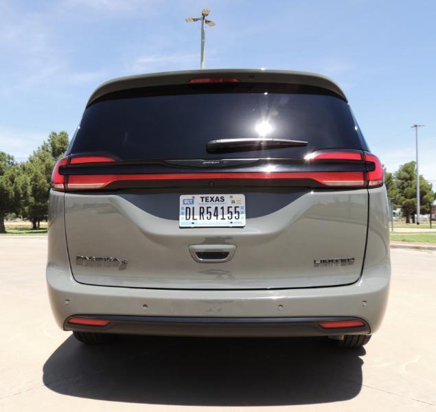 Chrysler Pacifica Limited 2025