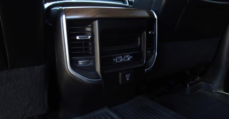 RAM 2500 Laramie Crew Cab SWB 4WD 2024