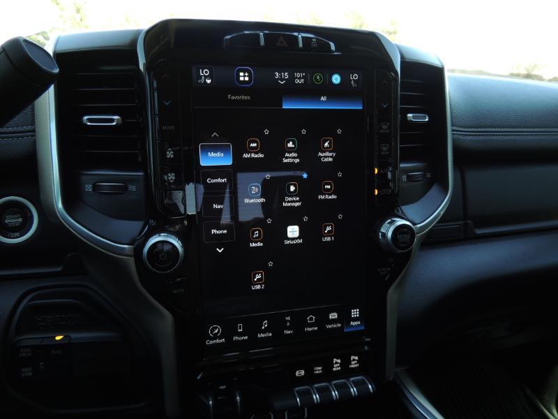 RAM 2500 Laramie Crew Cab SWB 4WD 2024