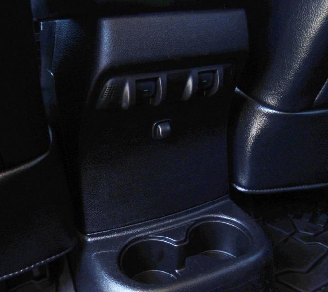 Jeep Wrangler Unlimited Sahara 4WD 2015