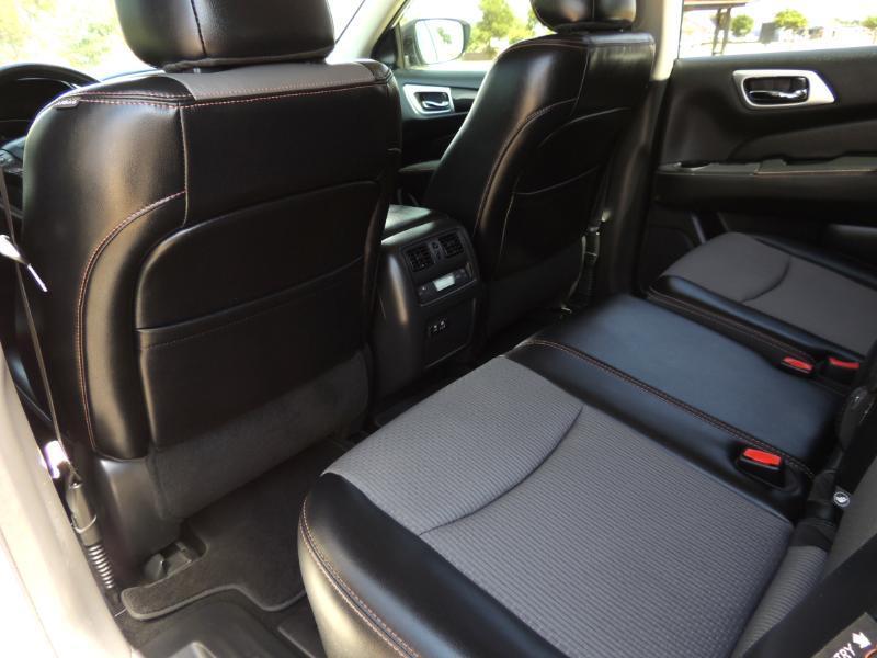 Nissan Pathfinder SV 4WD 2020