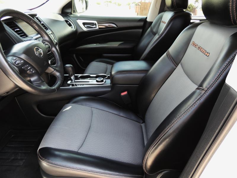 Nissan Pathfinder SV 4WD 2020