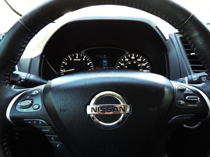 Nissan Pathfinder SV 4WD 2020