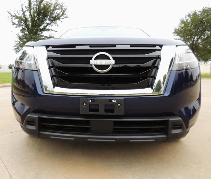 Nissan Pathfinder SV 2022