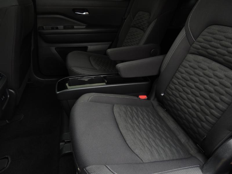 Nissan Pathfinder SV 2022