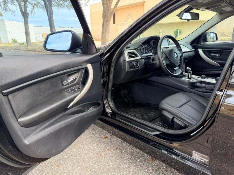 BMW 3-Series 320i 2015