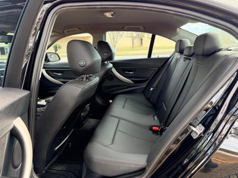 BMW 3-Series 320i 2015
