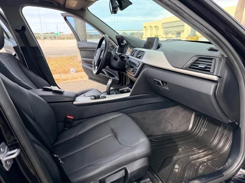BMW 3-Series 320i 2015