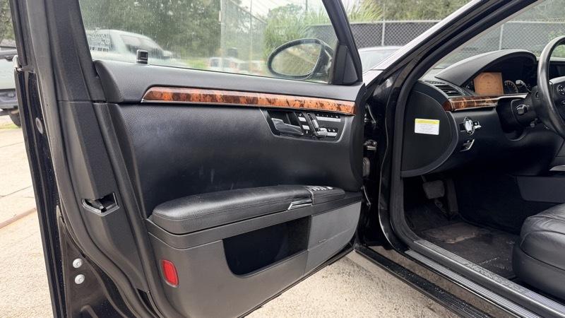 Mercedes-Benz S-Class  2007