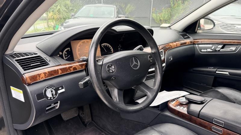 Mercedes-Benz S-Class  2007