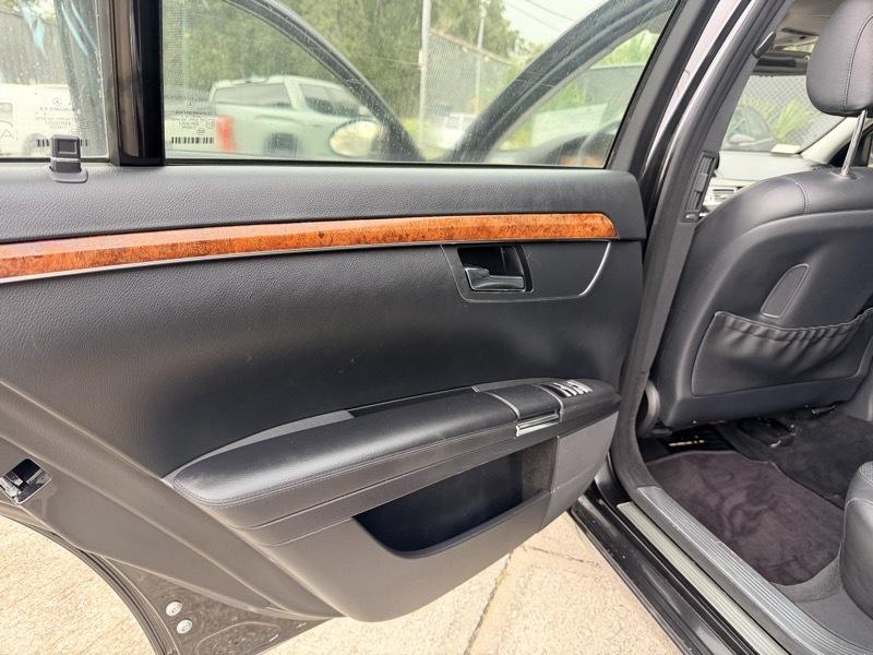 Mercedes-Benz S-Class  2007