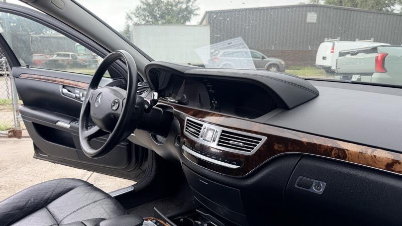 Mercedes-Benz S-Class  2007