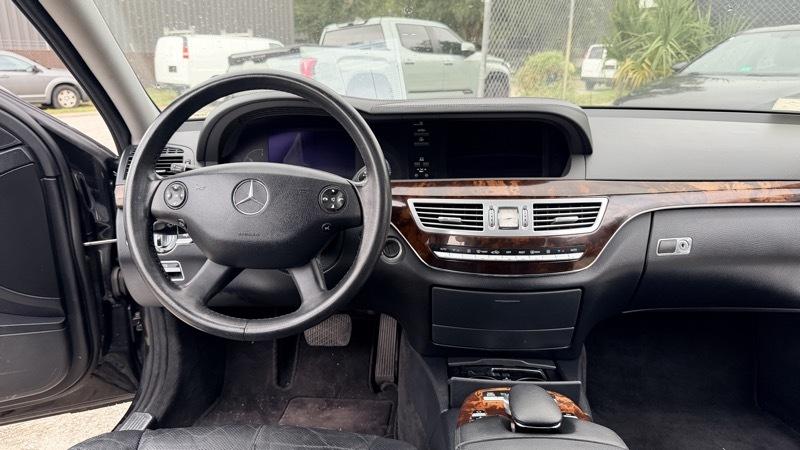 Mercedes-Benz S-Class  2007