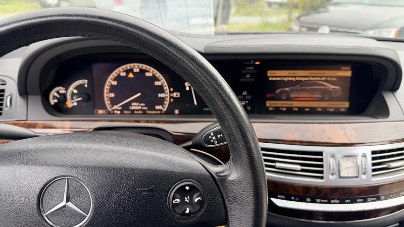 Mercedes-Benz S-Class  2007