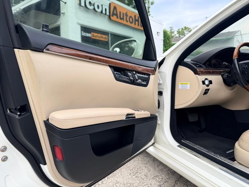 Mercedes-Benz S-Class S550 2009