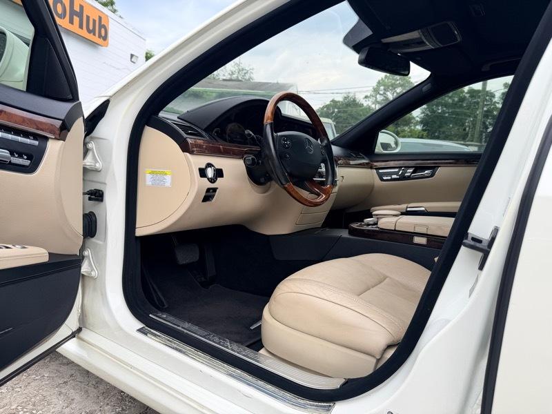 Mercedes-Benz S-Class S550 2009