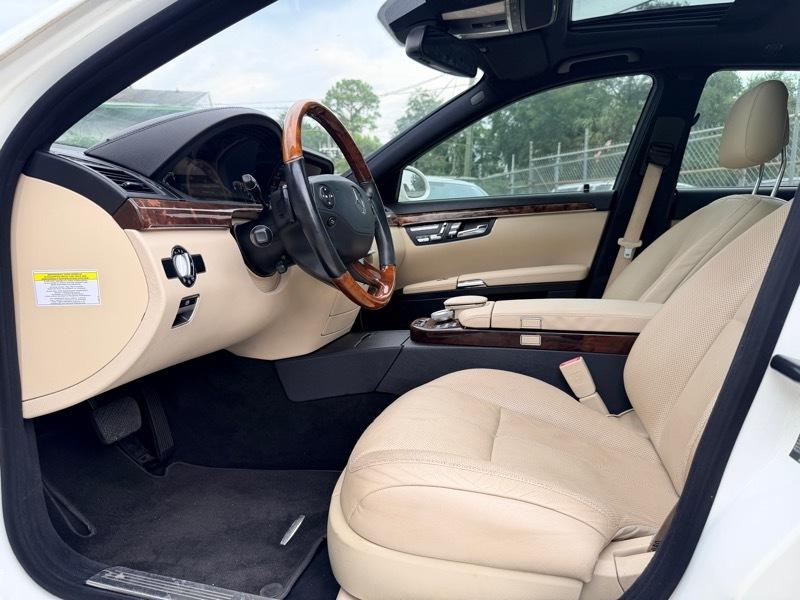 Mercedes-Benz S-Class S550 2009