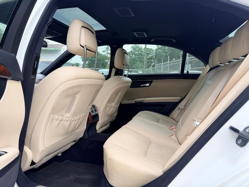 Mercedes-Benz S-Class S550 2009